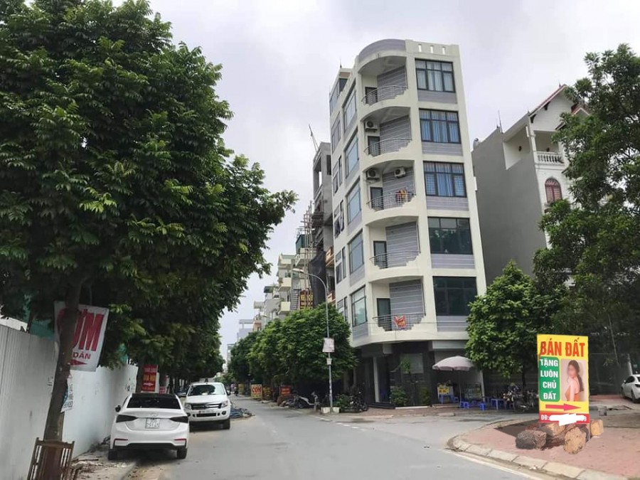 Bán nhà siêu phẩm đầu tư đường Dương Nội, dt 50m2, giá. nhỉnh 5 tỷ, đối diện Aeon