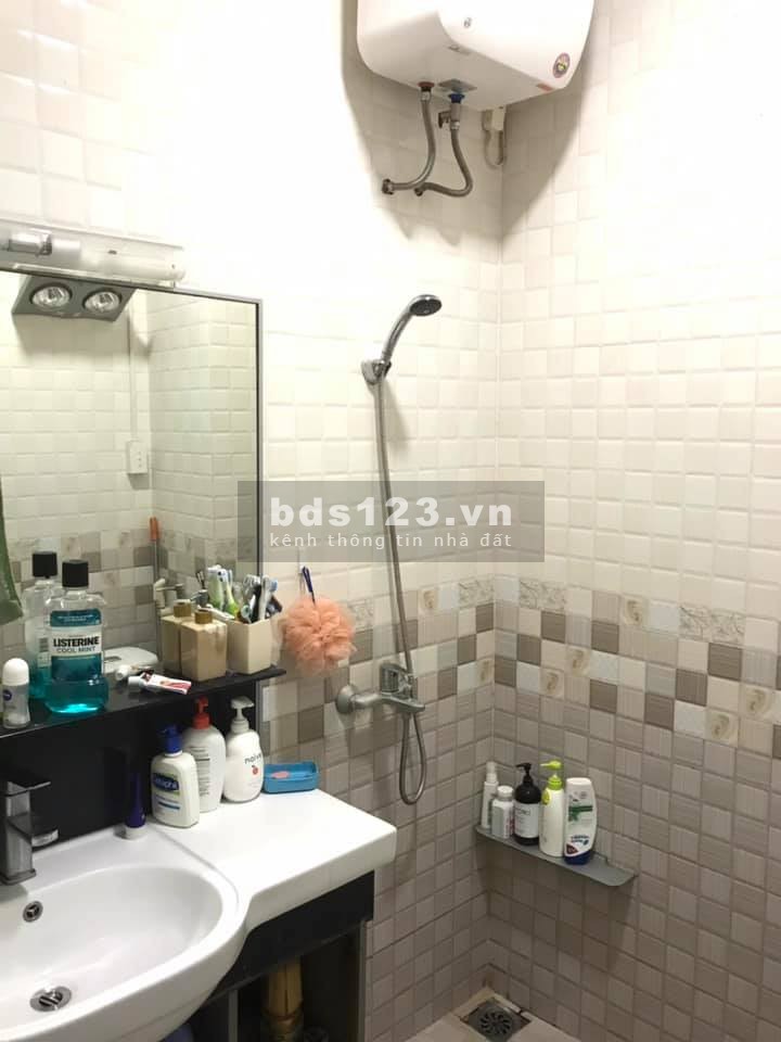 Bán nhà siêu phẩm 5.3 tỷ, dt 52m2, 5 tầng nông, thông rộng Vũ Tông Phan