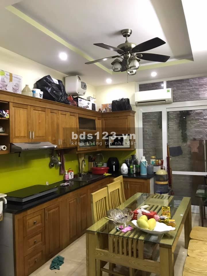 Bán nhà siêu phẩm 5.3 tỷ, dt 52m2, 5 tầng nông, thông rộng Vũ Tông Phan