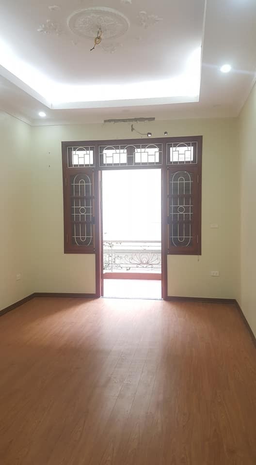 Bán gấp nhà phố Lê Trong Tấn, dt 64m2, ngõ ô tô giá bán 6.5 tỷ, 5 tầng đúc kiên cố