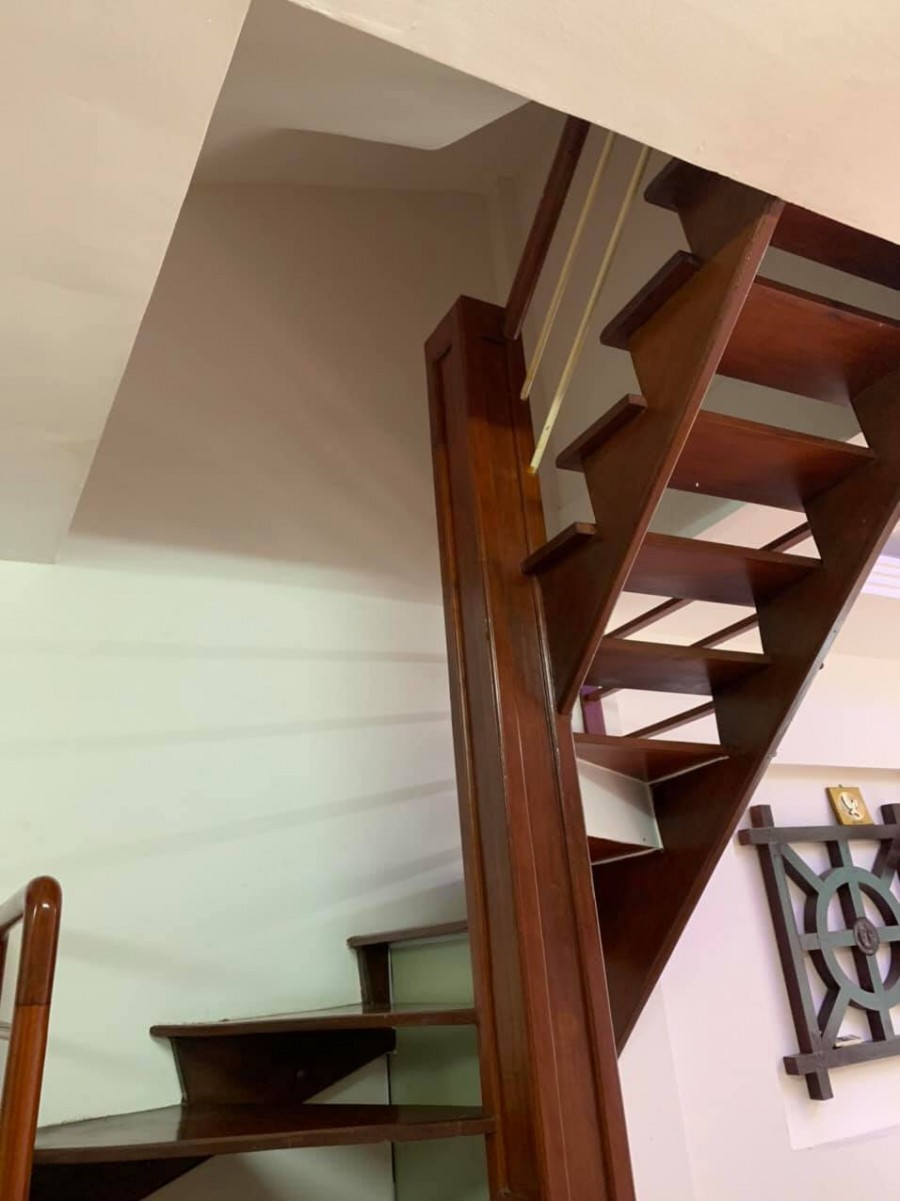 Bán nhà đẹp phó Hào Nam trung tâm Quận Đống Đa, ba bước chân ra phố, dt 37m2, giá 6.7 tỷ