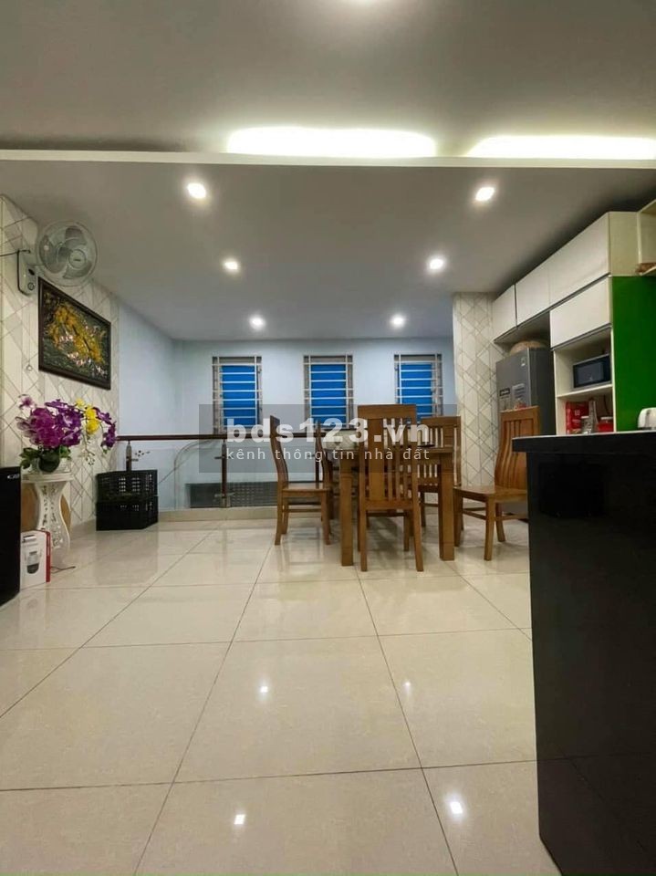 Hẻm xe hơi dt 53m2, giá 4.3 tỷ, Âu Cơ, Tân Phú, ngang khủng bố 5m, kinh doanh đỉnh