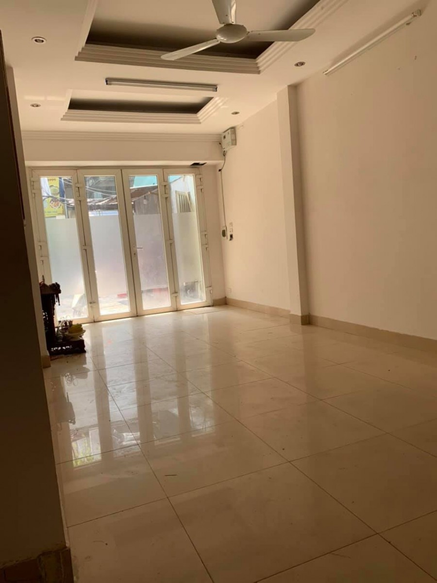 Bán nhà đẹp phó Hào Nam trung tâm Quận Đống Đa, ba bước chân ra phố, dt 37m2, giá 6.7 tỷ