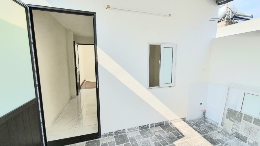 Nhà mới đẹp Mỹ Đình ô tô lùi tận cửa, 10m ra ô tô tránh dt 33m2, 5 tầng giá 3.3 tỷ