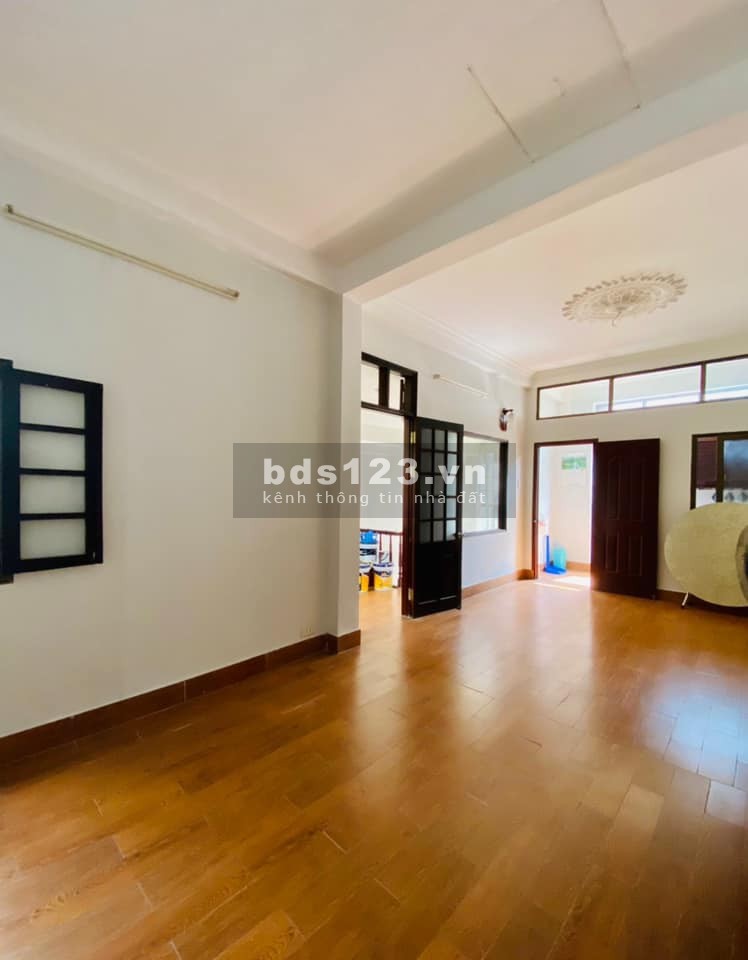 Bán nhà đẹp an sinh đỉnh ngay trung tâm Hai Bà Trưng, ô tô đỗ cửa, sổ đỏ đẹp
