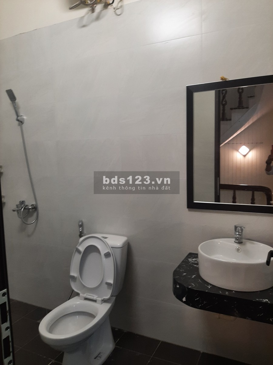 Bán gấp nhà Nguyễn Đức Cảnh 43m2 4 tầng 3 tỷ 98 Siêu Hot chỉ bán trong tháng 6 âm