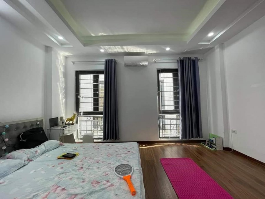 Bán nhà Trần Thái Tông, 50m2, mt 5m, lô góc gara ô to kinh doanh đỉnh, giá nhỉnh 6 tỷ
