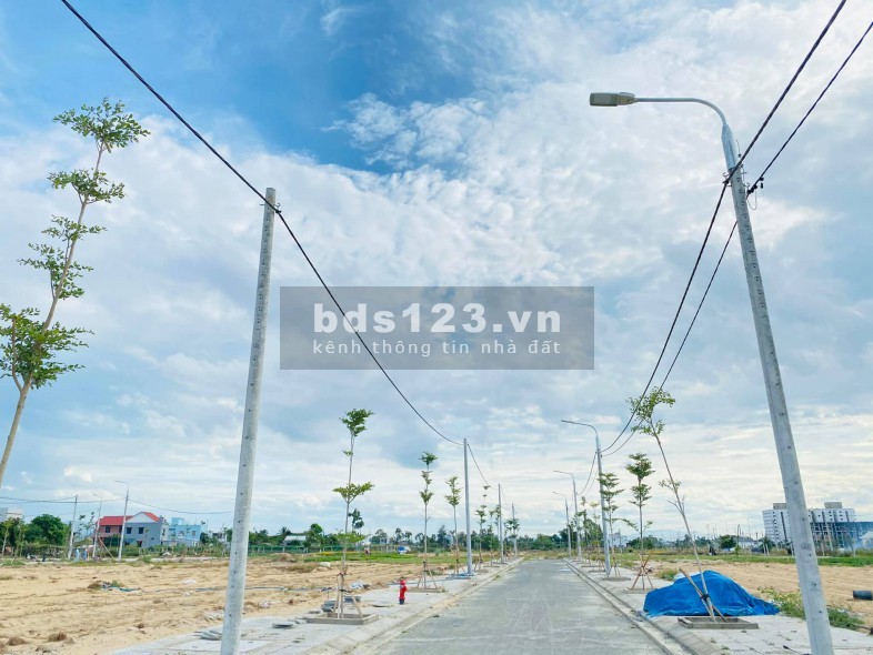 Cần tiền bán đấy ngay khu công nghiệp Điện Nam - Điện Ngọc cách chợ 500m, giá chỉ 820 triệu