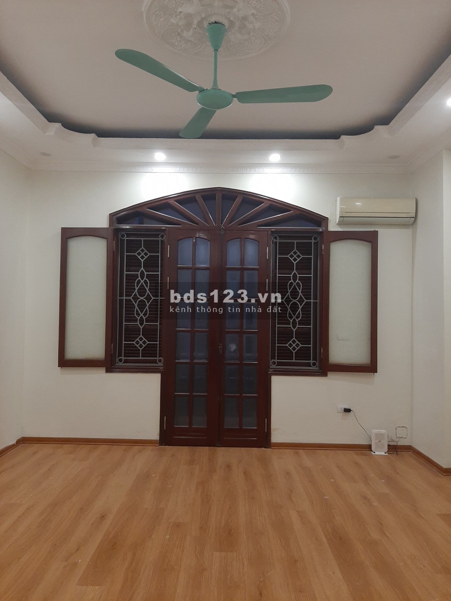 Bán gấp nhà Nguyễn Đức Cảnh 43m2 4 tầng 3 tỷ 98 Siêu Hot chỉ bán trong tháng 6 âm