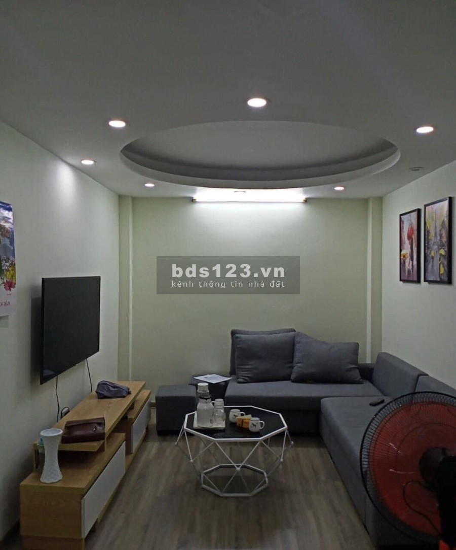 Bán nhà diện tích 35m2, 5 tầng đường Khâm Thiên, Quận Đống Đa giá bán 3.1 tỷ
