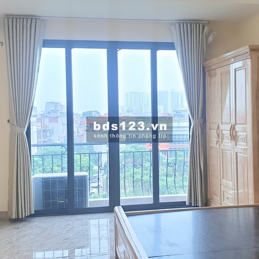 Cho thuê phòng 30m2 đủ đồ có máy giặt có ban công thoáng đường rộng, ô tô đỗ cửa