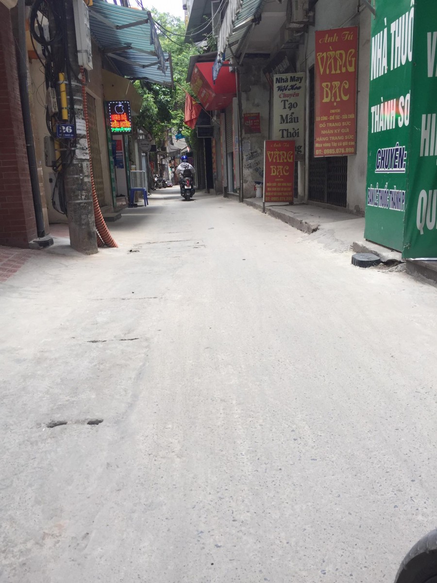 Bán nhà chỉ hơn 2 tỷ, Lê Thanh Nghị, 5 tầng đúc, mt 3.1m, nhà đẹp ở luôn