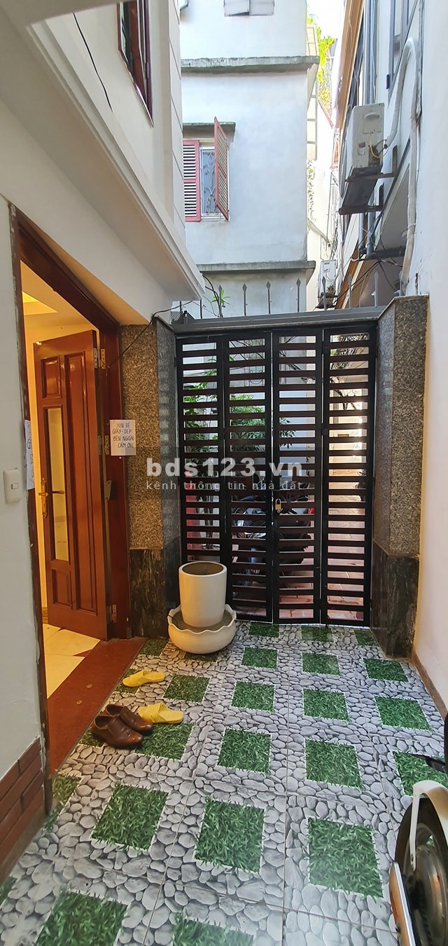 Bán nhà trung tâm Quận Đống Đa, dt 68m2, 3 tầng, cách mặt phố 25m, giá 6.5 tỷ