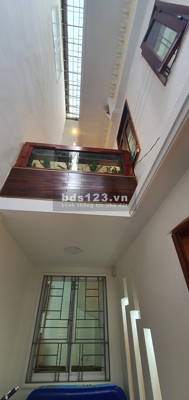 Bán nhà trung tâm Quận Đống Đa, dt 68m2, 3 tầng, cách mặt phố 25m, giá 6.5 tỷ