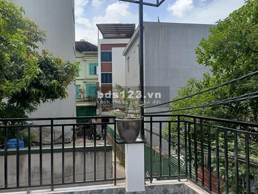 Bán nhà đẹp phố Hồng Tiến, ô tô 7 chỗ vào nhà, view thoáng trước sau, 5 tầng đúc kiên cố