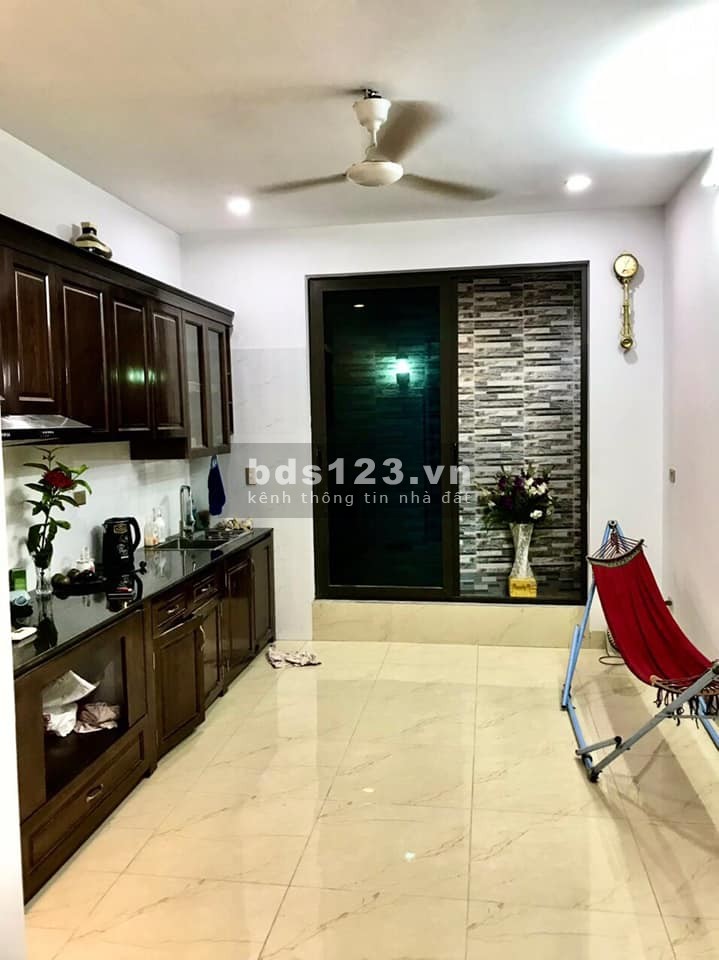 Bán nhà đẹp phố Hồng Tiến, ô tô 7 chỗ vào nhà, view thoáng trước sau, 5 tầng đúc kiên cố