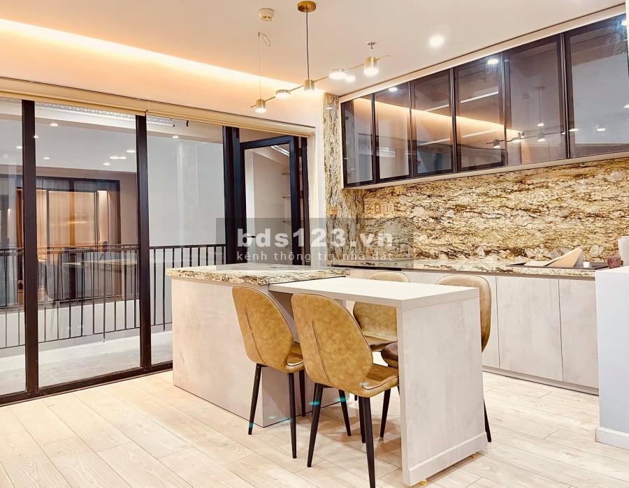 Bán Building 8 tầng diện tích sử dụng 90m2 giá bán 15.5 tỷ mặt phố quận Cầu Giấy