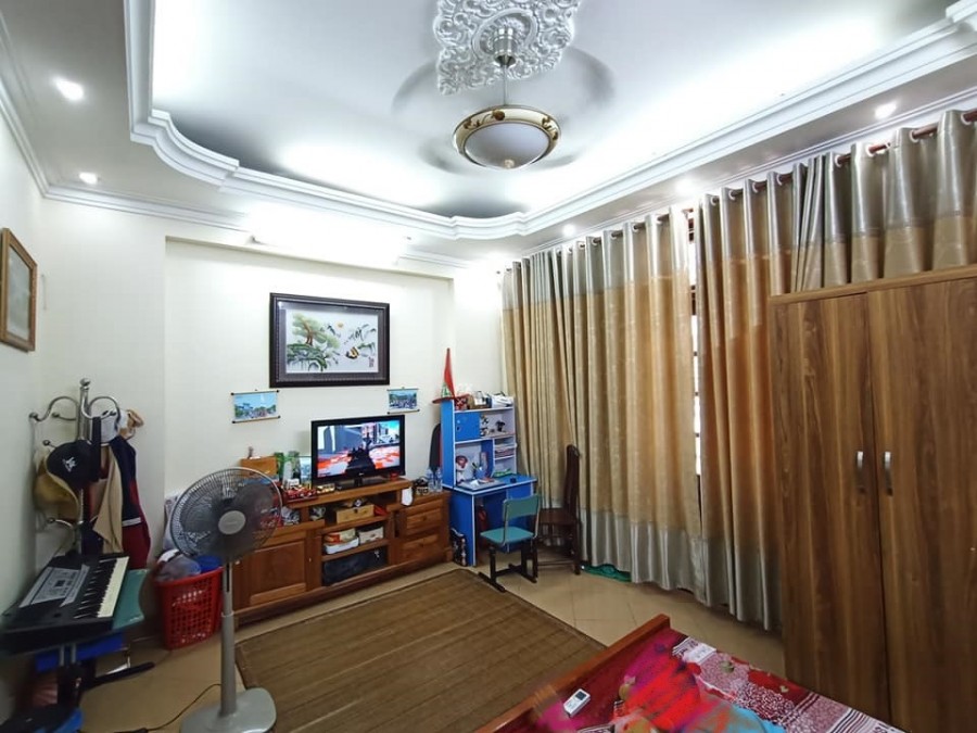 Nhà Mỹ Đình, Lô góc, ô tô tránh. Kinh doanh sầm uất, diện tích 42m2, 5 tầng