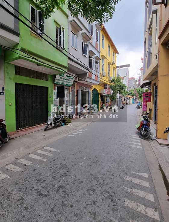 Đất đẹp Đức Thắng, Bắc Từ Liêm, 35m2, ngõ 3m, 30m bãi gửi Ôtô, 1.95 tỷ. LH: 094.111.1357.