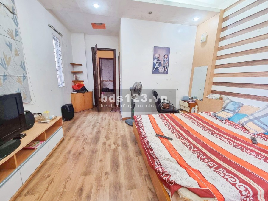 Chính chủ bán nhà Đống Đa lô góc 2 thoáng, ngõ 3 gác DT 60m2 nhỉnh 3 tỷ