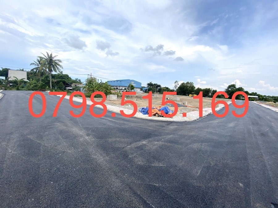 Chính chủ cần bán đất sổ hồng riêng ngay chợ, gần trung tâm văn hóa, diện tích 100m2