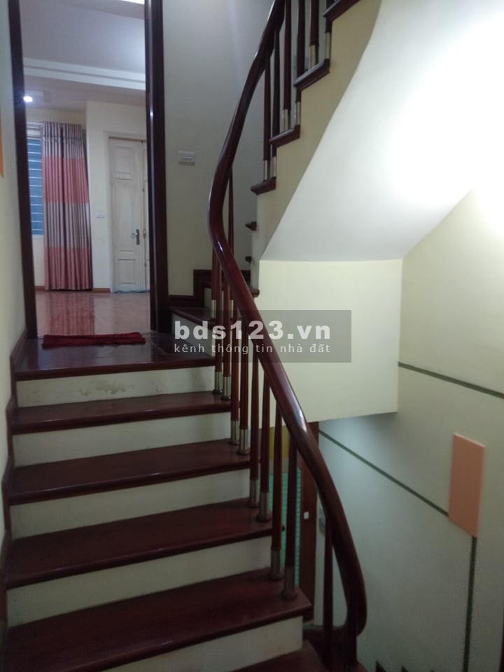 Bán nhà Võ Thị Sáu ngõ thông, kinh doanh nhỏ 26m2, nguyên căn 4,5 tầng giá 3,1 tỷ