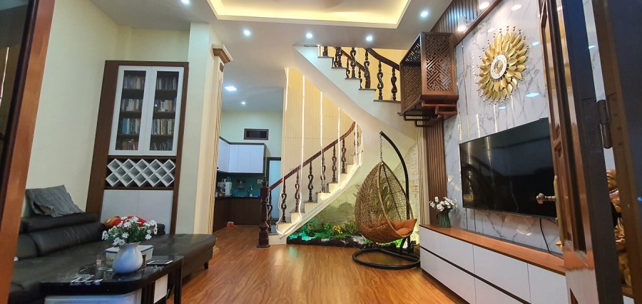 Bán nhà mặt phố Trương Định, diện tích sử dụng 65m2, 5 tầng, giá bán 11 tỷ