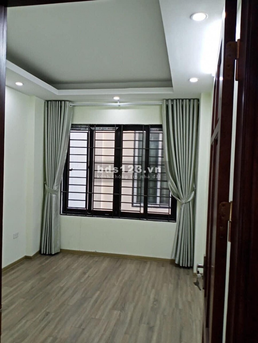 Bán nhà diện tích 35m2, 5 tầng đường Khâm Thiên, Quận Đống Đa giá bán 3.1 tỷ