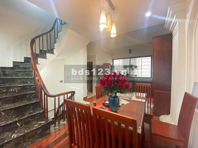 Bán gấp liền kề cực đẹp tại Khu đô thị Xa La 4 tầng 73m2 Mt 5m giá bán 8,3 tỷ