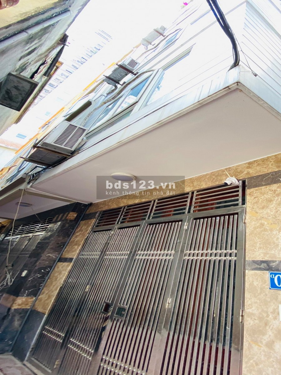 Bán nhà Lô Góc ngõ 43 Trung Kính nguyên căn 5 tầng, dt 50m2 giá nhỉnh 5 tỷ, lhcc