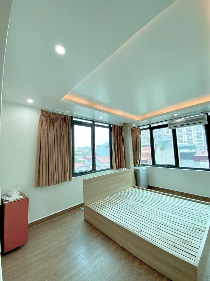 Diện tích 45m2 5 tầng Lạc Long Quân giá bán 3.8 tỷ ngõ thông xách va ly về ở LH 0983753389