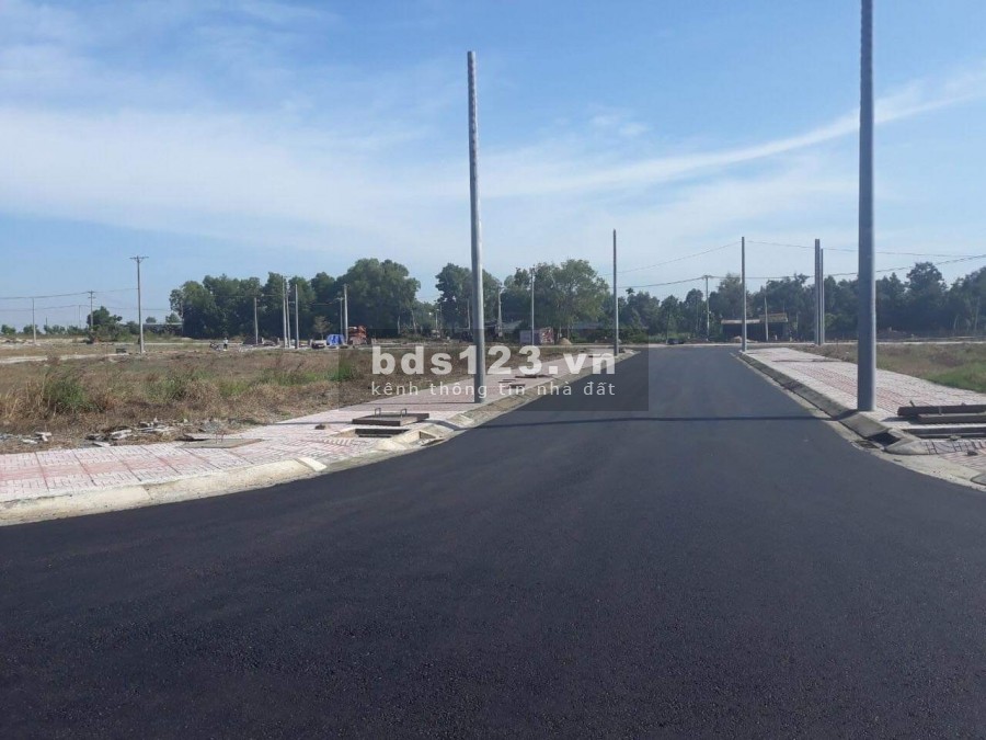 Ông anh vợ cần bán gấp lô đất 135m2 ngay chợ Phú Hoà Đông, giáp Tỉnh Lộ 15 chỉ 1,95 tỷ