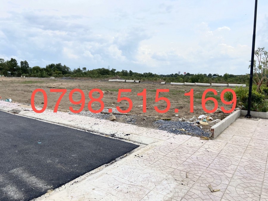 Chính chủ cần bán đất sổ hồng riêng ngay chợ, gần trung tâm văn hóa, diện tích 100m2