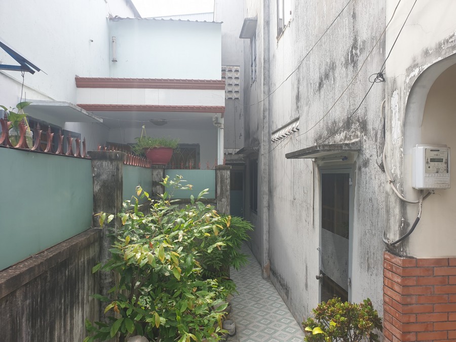 Bán nhà mặt phố Đường số 9 Phường 4 Quận 4 dt 153m2 2 tầng, giá 10.8 tỷ