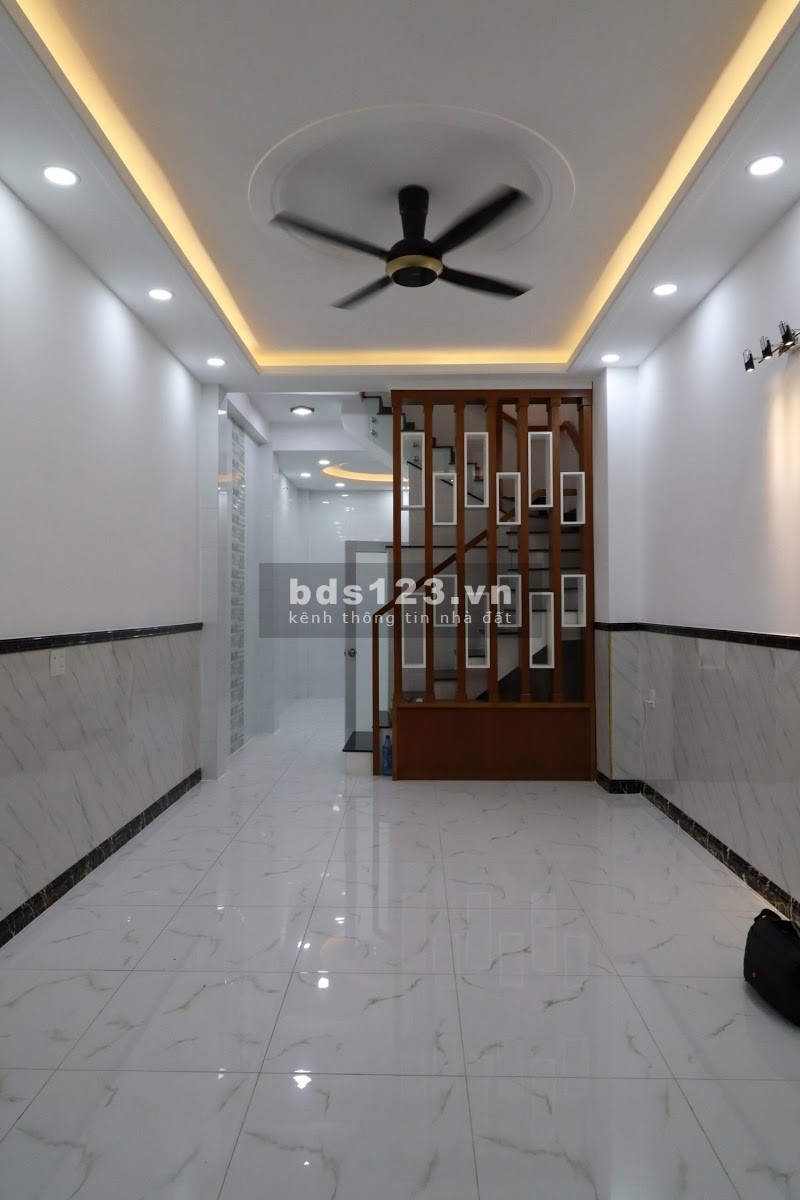 Nhà mới XD cần bán gấp, đường Lê Trực, P7, Bình Thạnh, 4 tầng, giá 7 tỷ