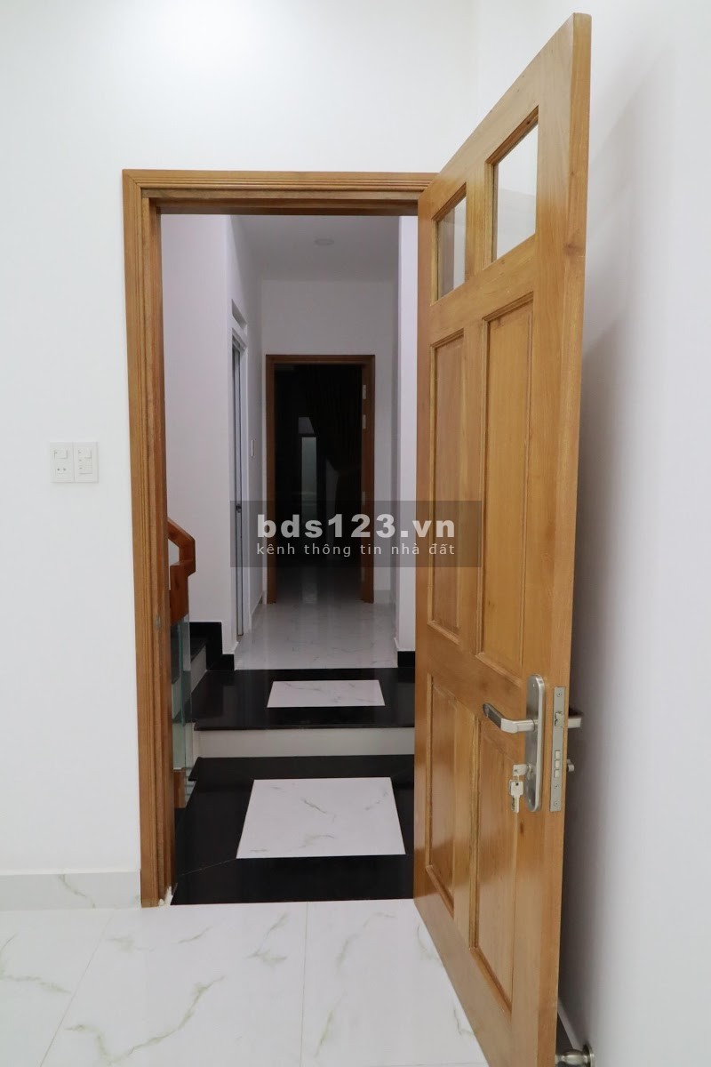 Nhà mới XD cần bán gấp, đường Lê Trực, P7, Bình Thạnh, 4 tầng, giá 7 tỷ