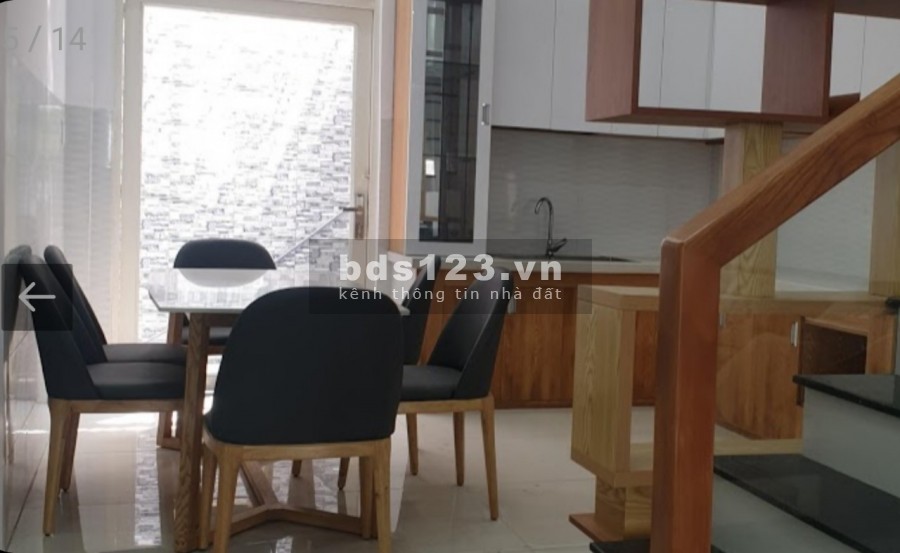 Bán nhà nguyên căn Nguyễn Hữu Tiến 4 tầng, bê tông cốt thép dt 4x14m giá bán 6 tỷ