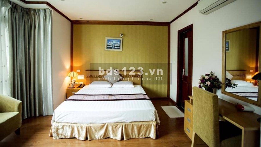 Sổ đỏ chính chủ, dt 50m2, 5 tầng ngõ 279 Hoàng Mai ô tô kinh doanh giá 130tr/m