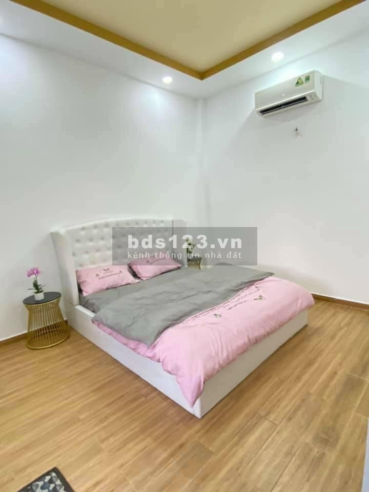Bán nhà hẻm xe ô tô đường Lê Quang Định phường 11, Quận Bình Thạnh, dt 36m2