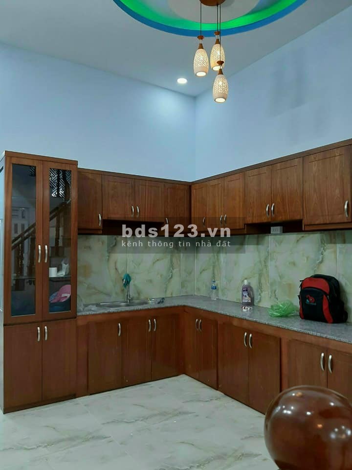 Bán nhà hẻm xe ô tô đường Lê Quang Định phường 11, Quận Bình Thạnh, dt 36m2