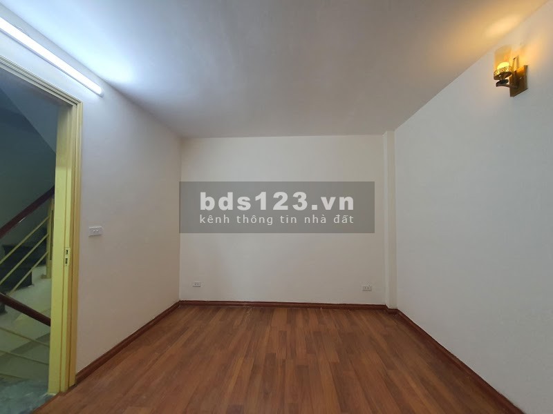 Bán nhà Hồng Hà dt 21m2, 6 tầng đúc xây chắc chắn, giá bán 2.6 tỷ lh 0916010180