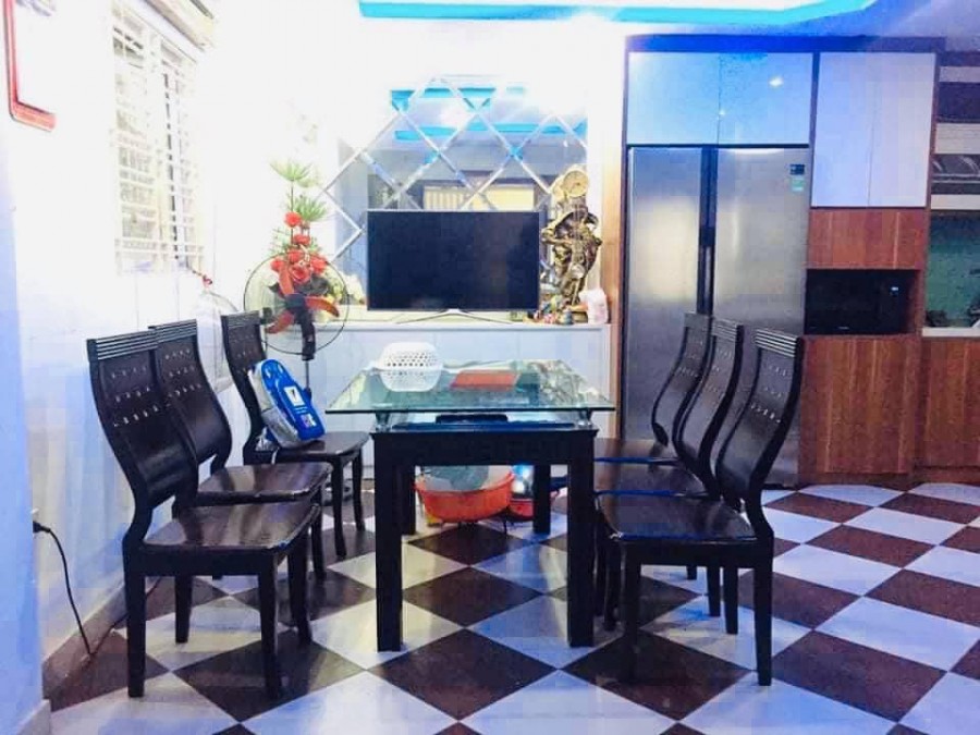 Bán nhà Vũ Trọng Phụng, Thanh Xuân 39m2, gần phố, lô góc, giá 4,5 tỷ.