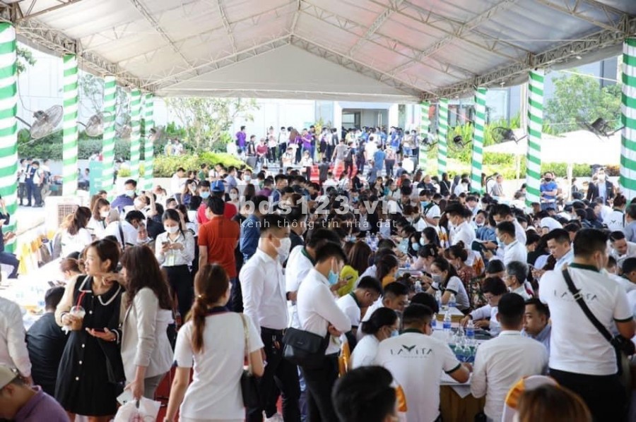 Giảm giá mùa dịch trừ thẳng vào giá bán 500tr căn 1PN, 700tr căn 2PN khi mua Lavita Thuận An