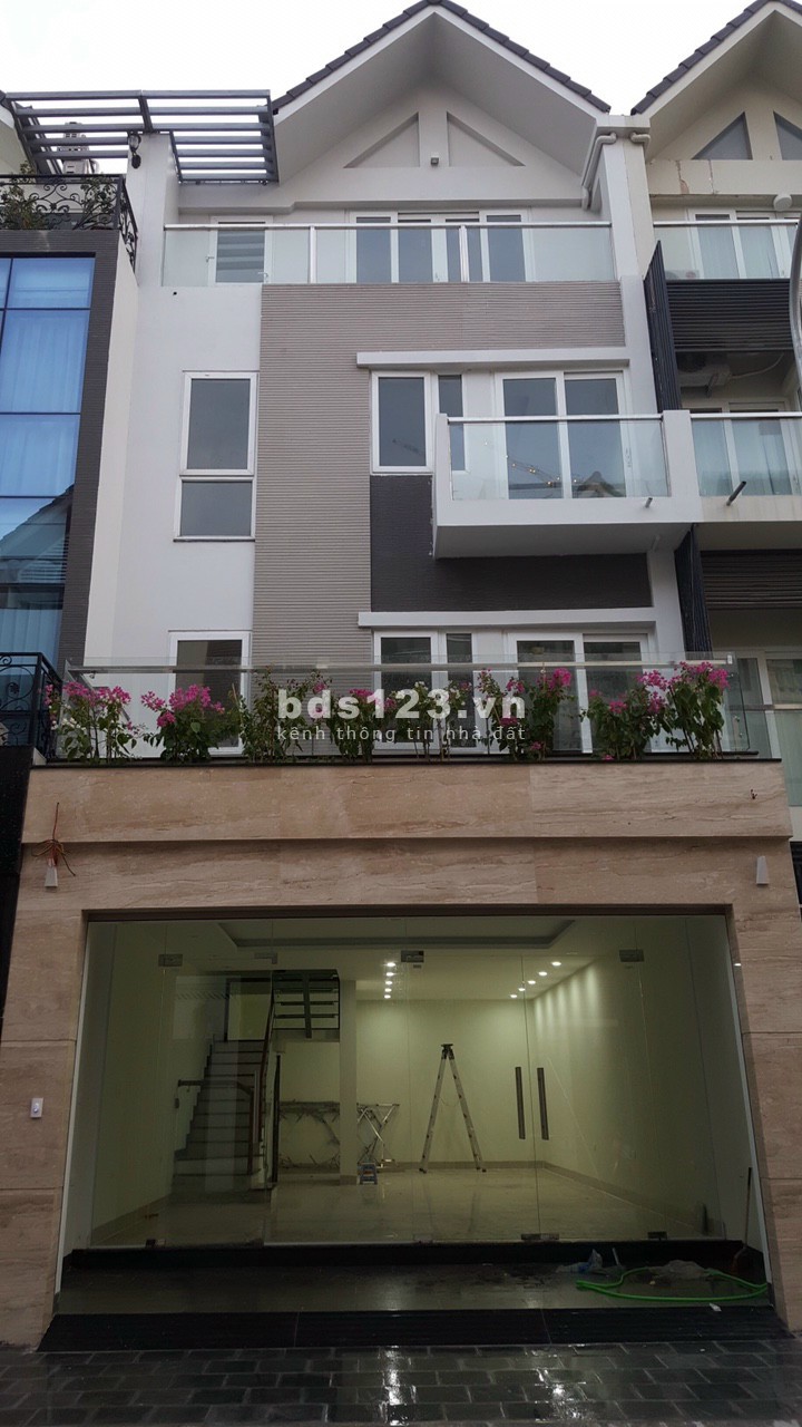 Cho thuê nhà KĐT mới Nam Trung Yên dtsd 300m2, mặt tiền 6m, giá 45tr