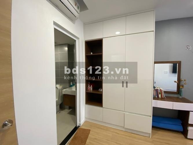 Cho thuê căn hộ Xi Grand Court tầng 22, Quận 10, thiết kế sang trọng, nội thất đầy đủ