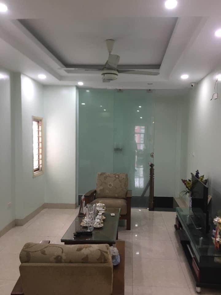 Bán nhà 35m2, giá chỉ 4.7 tỷ phố Thái Hà ô tô đỗ cửa kinh doanh sầm uất, lh 0333691988