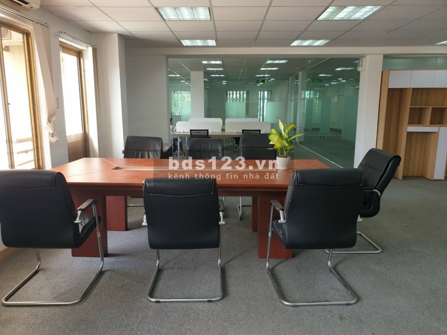 Cho thuê văn phòng Lý Thường Kiệt dt 500m2, giá 100 triệu/tháng, liên hệ 0971079192