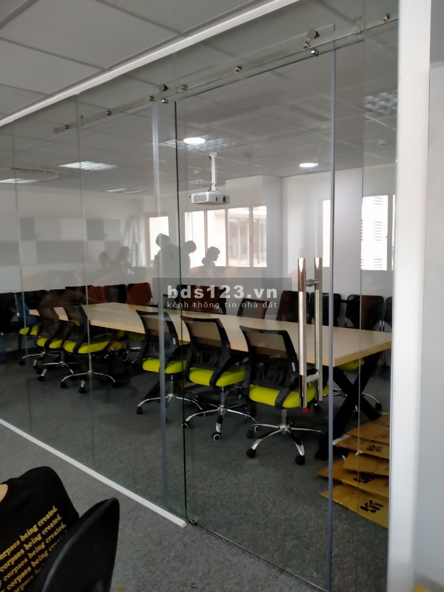 Cho thuê văn phòng Lý Thường Kiệt dt 500m2, giá 100 triệu/tháng, liên hệ 0971079192
