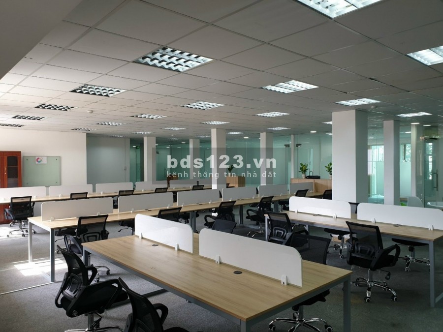 Cho thuê văn phòng Lý Thường Kiệt dt 500m2, giá 100 triệu/tháng, liên hệ 0971079192