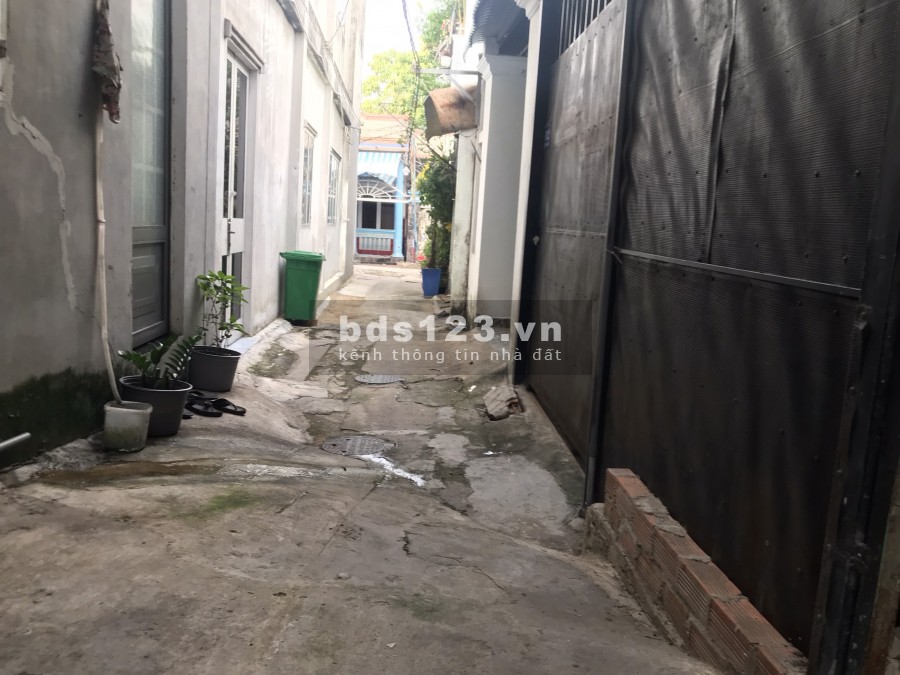 Nhà đường Lái Thiêu 102 diện tích sử dụng 52m2(4x13m) giá cực rẻ, có sẵn sổ